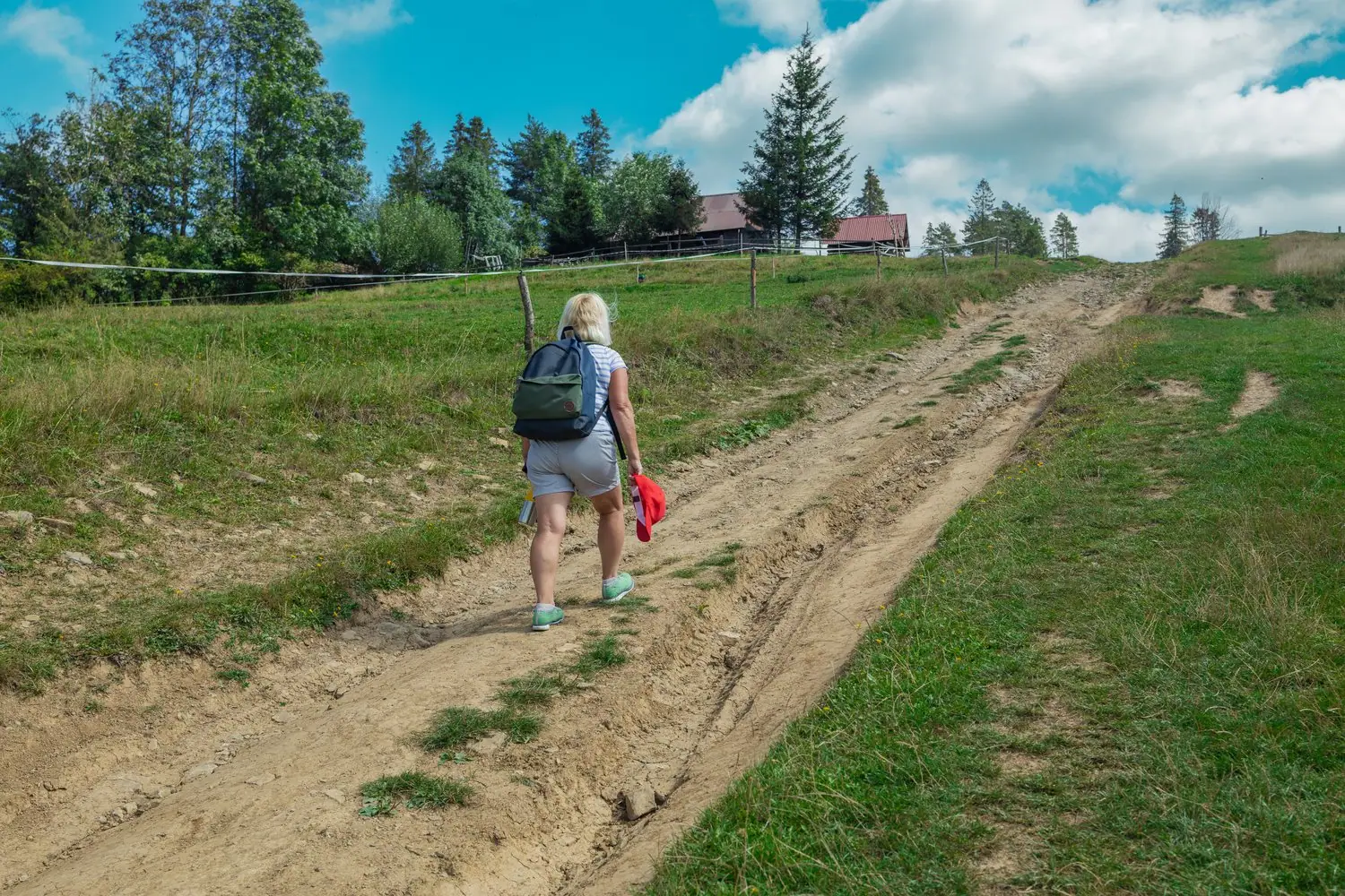 Turystyka sakralna w Polsce - szlaki pielgrzymkowe dla początkujących